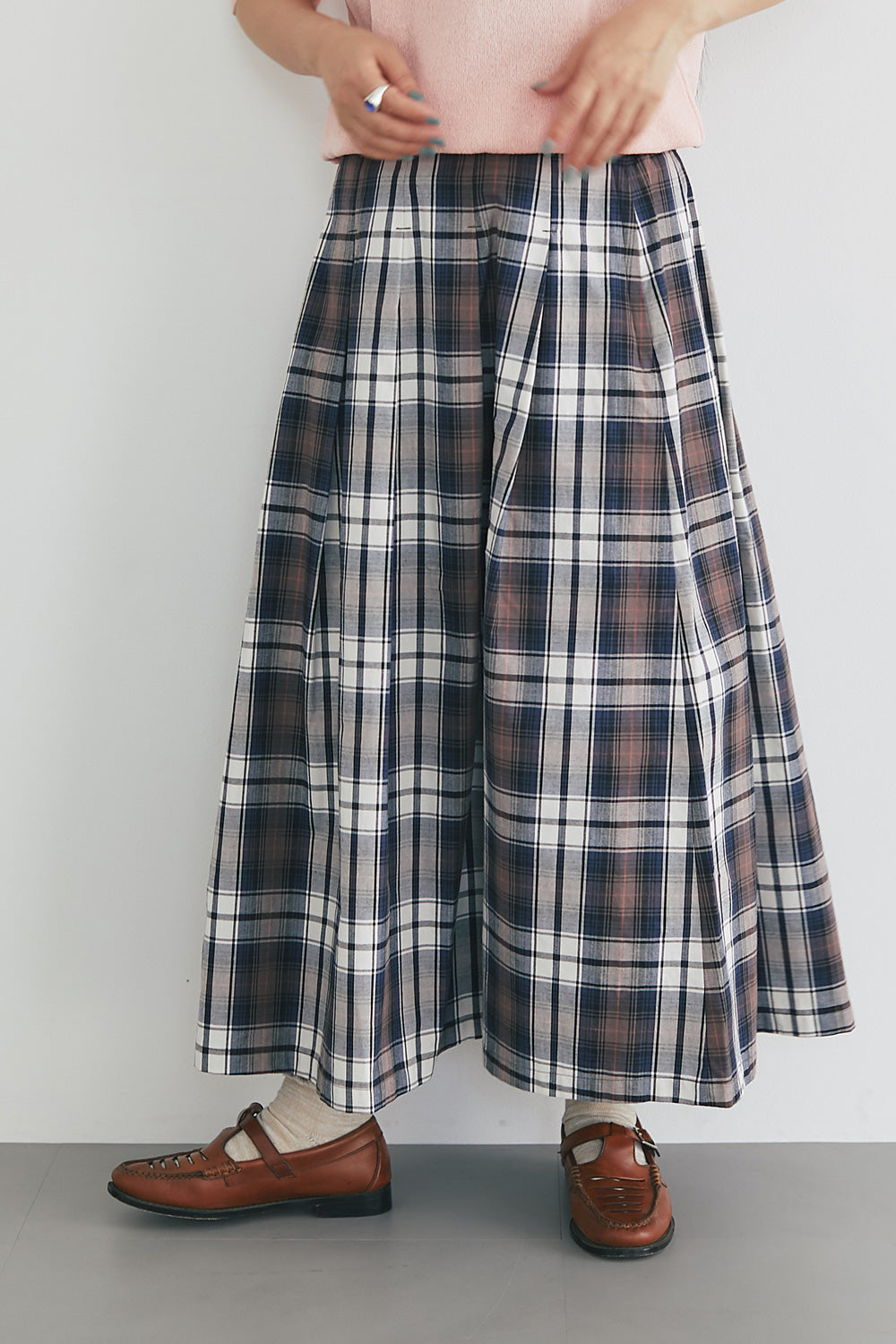 Soft pleats check skirt Navy - tartan check