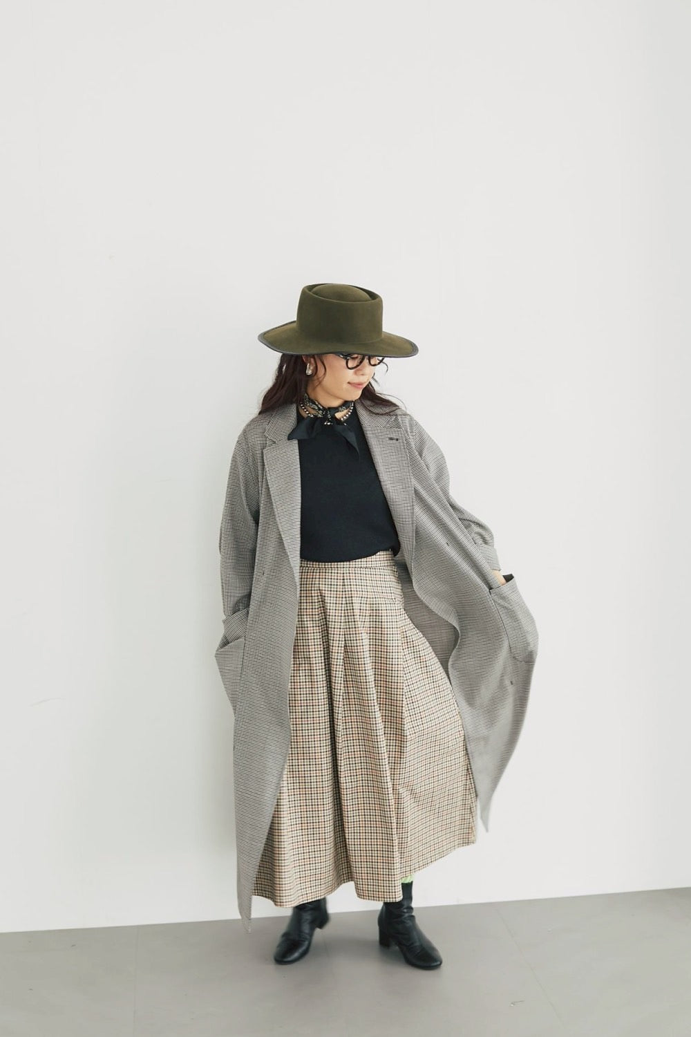 Soft pleats check skirt Beige - gun club check